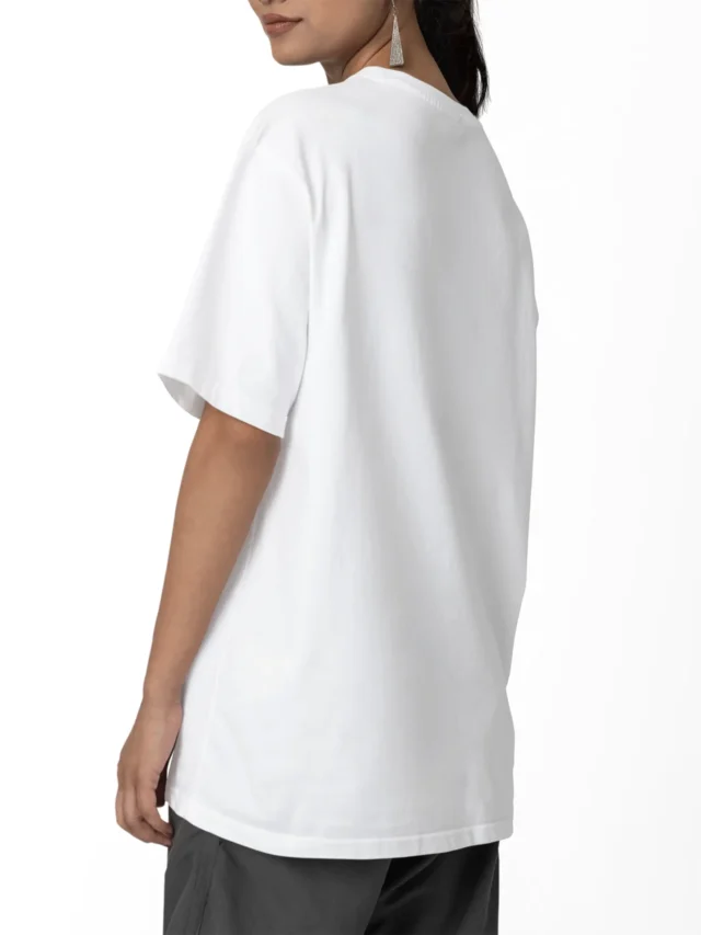 white t shirt oversized